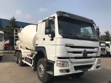 White 2016 HW76 Used Howo Mixer Truck 6*4 Second Hand Cement Mixing Lorry