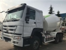 White 2016 HW76 Used Howo Mixer Truck 6*4 Second Hand Cement Mixing Lorry