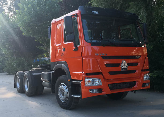 Red 6x4 41T Truck Tractor Head  420Hp Howo N7 Tractor Left Hand